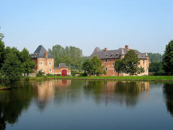 Noville-les-Bois (Belgium), the Fernelmont castle (XIII/XVIIth centuries).