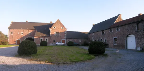 Lens-Saint-Servais (Belgium): Farm