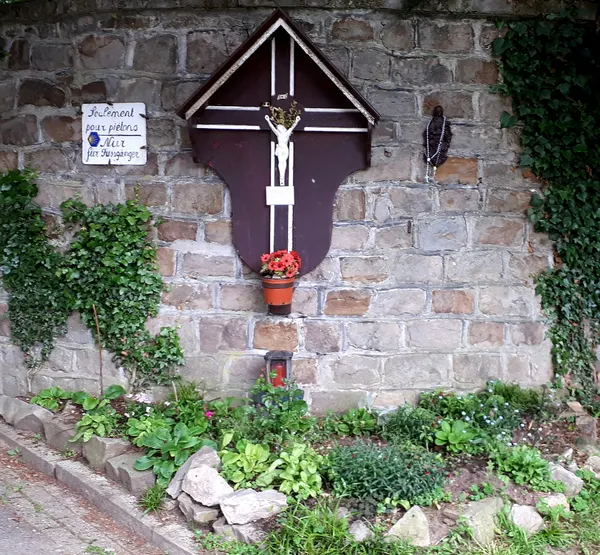 Pilgerkreuz an der Rue de Calvaire in Moresnet-Chapelle