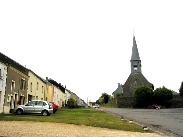 Gérouville (Belgium), the neighbourhood of Saint Andrew's church.
