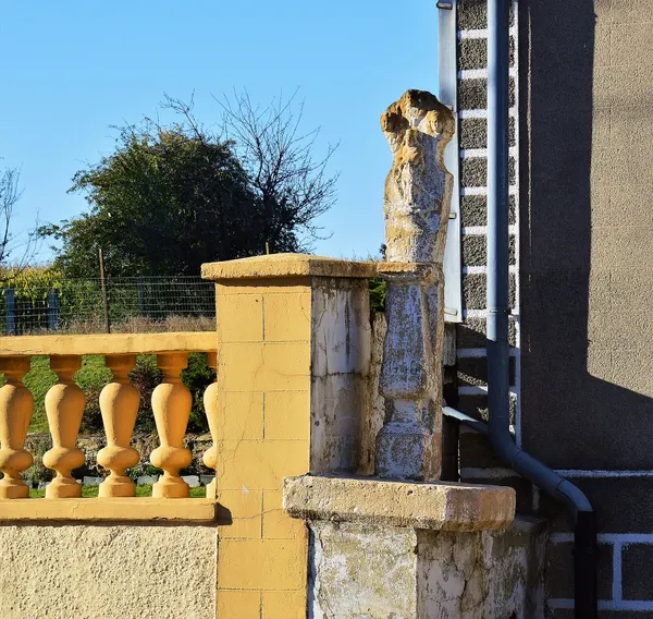 Calvaire de 1748 devant la maison n°9