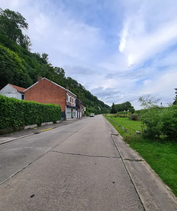 De Rue Collinet in Petit-Lanaye, gemeente Visé, België, enkele honderden meters voor de rijksgrens met Nederland.