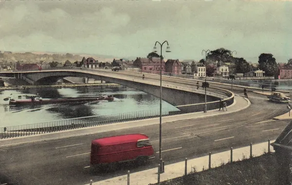 Namur. - Le Pont des Ardennes Namen. - De Brug der Ardennen