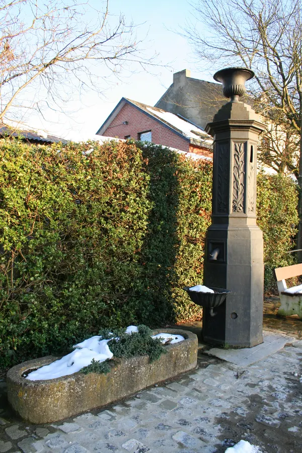 Érezée (Belgium), the fountain and the horse pond.