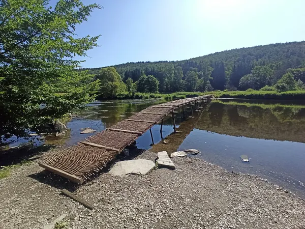 "Pont de Claies" over de Semois in Laforêt