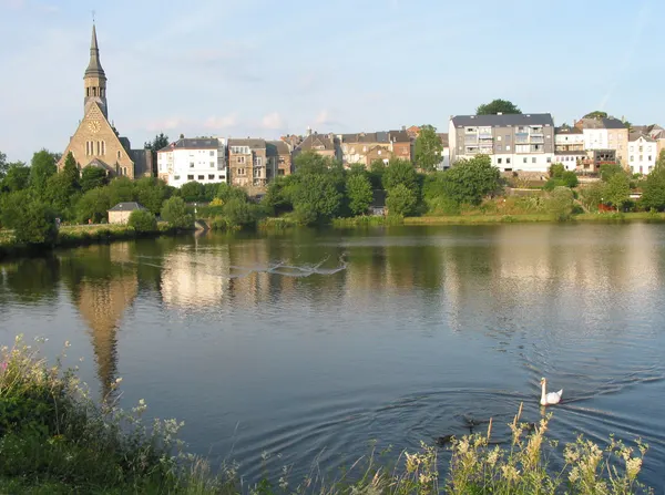 Vielsalm (Belgium), image of the city in her lake.