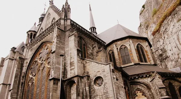 Dinant-église Notre-Dame-extérieor