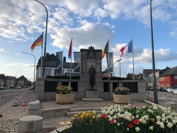 Monument à Léopold II au carrefour de la Spetz à Arlon