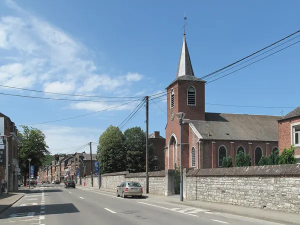 Anhée, church in the street