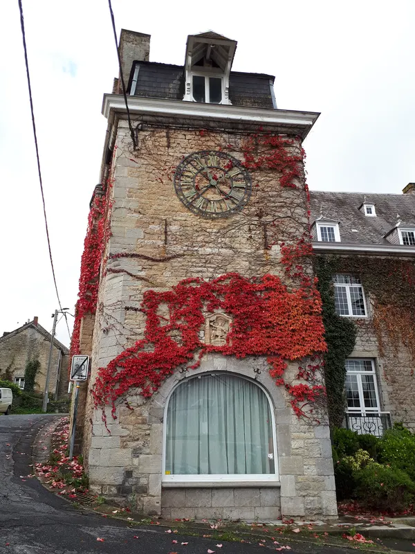 Nismes Rue Vieille Eglise