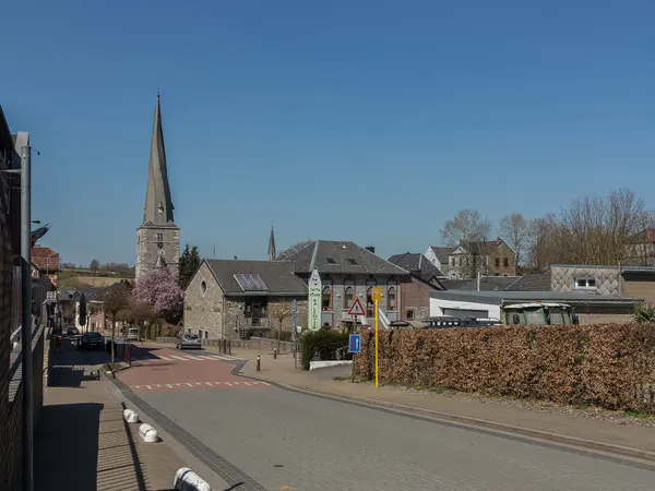 Baelen, church (l´église Saint Paul ) in the street