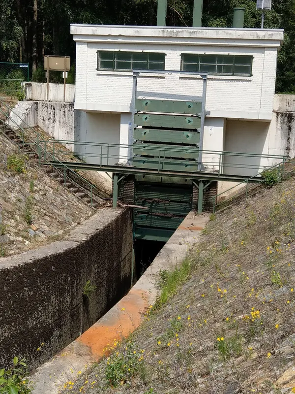 Buildings on the Hill barrier and the tunnel to the Weser dam.