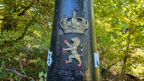 Borne frontière (Belgique-Luxembourg) n° LB035