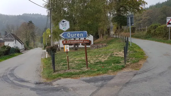 Zeichen, Oberhausen, Burg-Reuland, Belgien