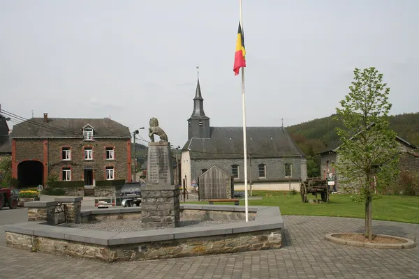 Laforêt (Belgium), the public square of the village.