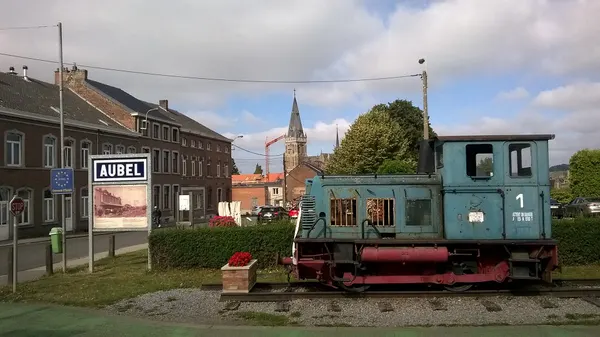 Locomotief op de plaats waar vroeger station Aubel was.