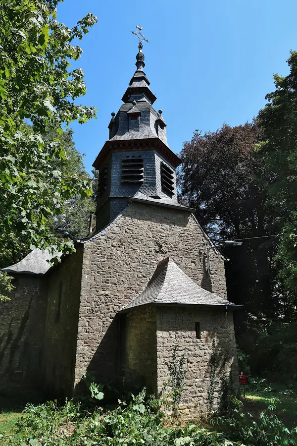 Chapelle Saint-Gilles dans l'hameau Mianoye de Assesse