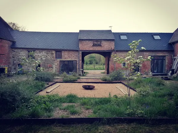 Binnenplaats ferme Saint-Louis