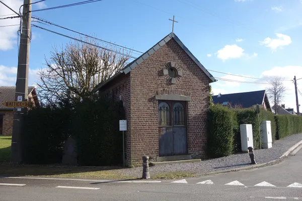 Mariakapel (OLV van eeuwigdurende bijstand) op de kruising van Rue de Gorhez en Rue des Bocages, in Aubel, in februari 2025.