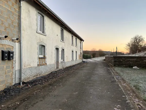 House with number 69 in Buret.