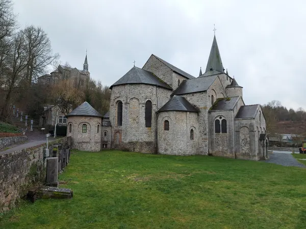 Église Saint-Hadelin (Celles)