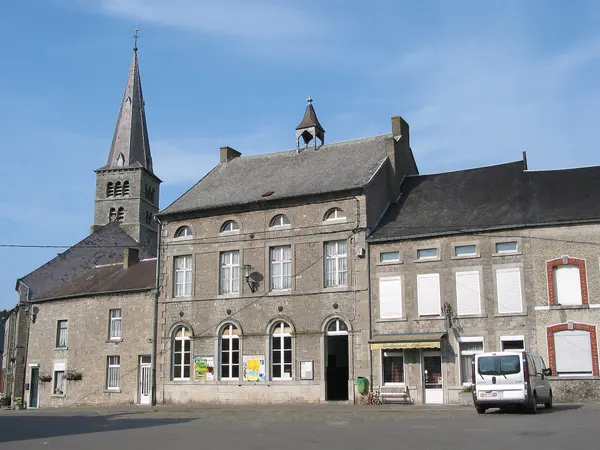 Petigny (Belgium), the previous communal house