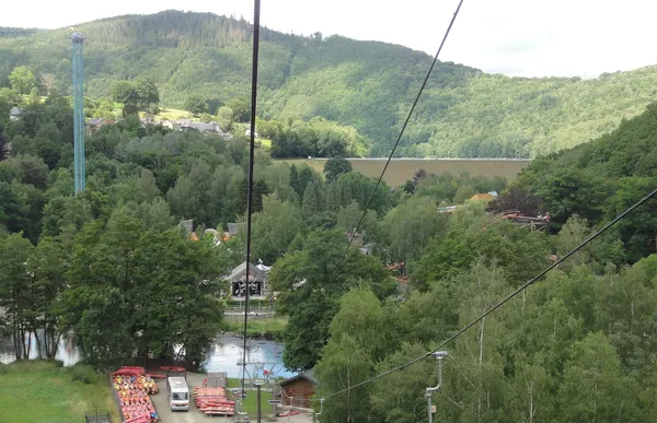 Coo (Stavelot) - Plopsa Coo, vue du parc depuis le télésiège