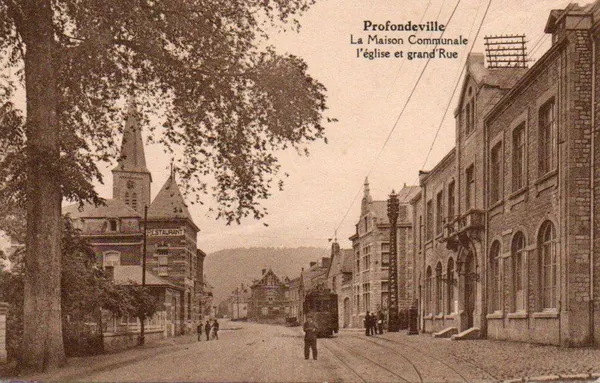 Un exemplaire de cette carte postale a été postée en 1934.