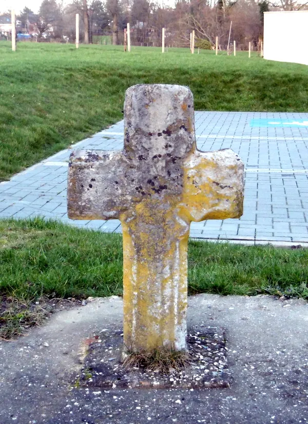 Wegekreuz in der Asteneter Straße vor der Kinderkrippe in Hergenrath/Belgien
