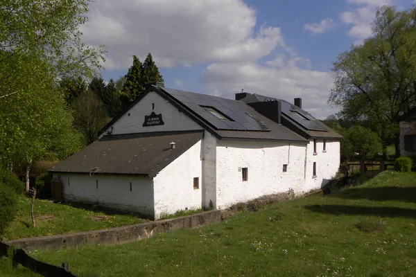 L'ancien moulin de la Gottale, rue de Bastogne, à Lavacherie (Luxembourg belge).