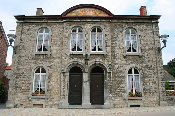 Sosoye (Belgium), the former elementary school and its nice fresco.