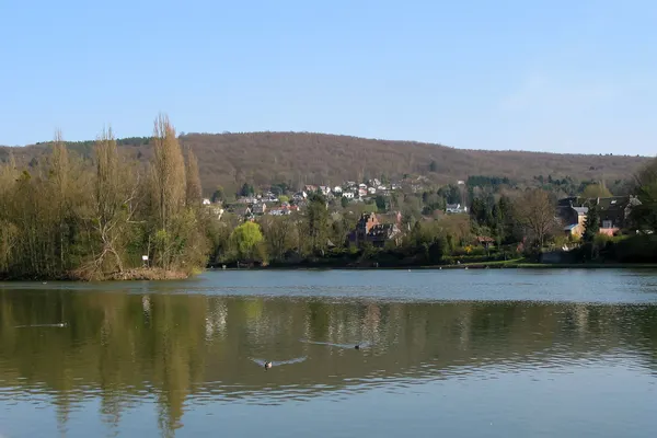 Godinne (Belgium), the villge alongside the Meuse river.