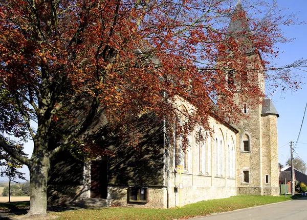 Porcheresse-en-Condroz (Belgique), l'église Saint-Vincent Ferrier (1911).