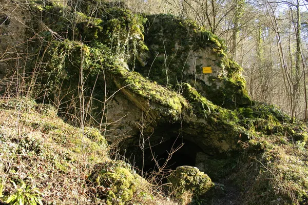 Furfooz (Belgium), Park and Nature Reserve – Trou Reuviaux.