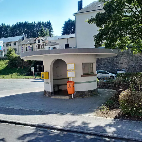 Aubette à l'arrêt de bus "Gare" à Rombach-Martelange
