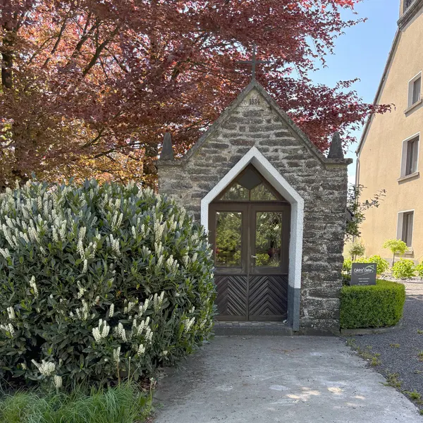 Wayside chapel in Warnach.