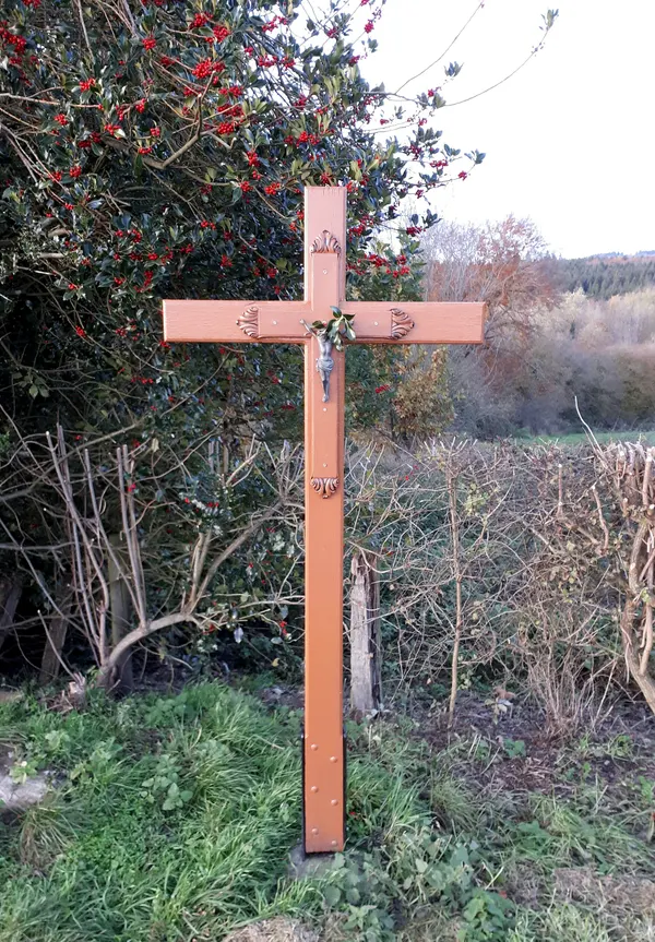 Wegekreuz an der Kurve der Straße Prester in Hauset/Belgien