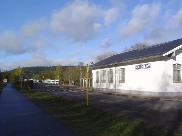 Ancienne gare de Malmedy, au bord de la Voie Verte de l'Ancienne Principauté.