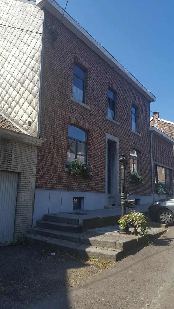 Henri-Chapelle-Pompe située rue Nishaye