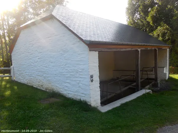 Herbeumont - Lavoir de la charbonnière