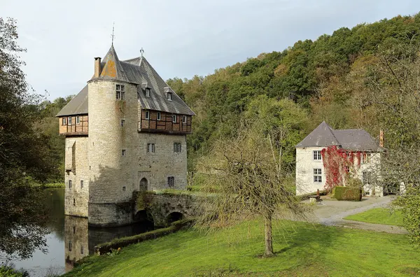 Crupet Castle R