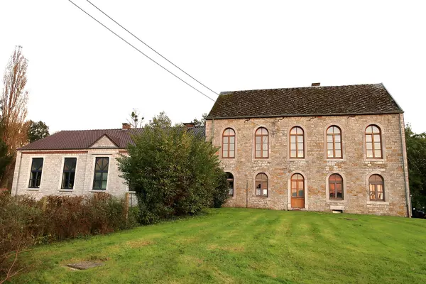 Vroegere school in Haltinne (Gesves)