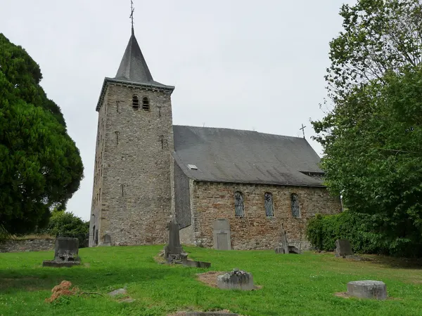 Strée-lez-Huy, commune de Modave (Belgique) .Église Saint-Nicolas (XIIe siècle)
