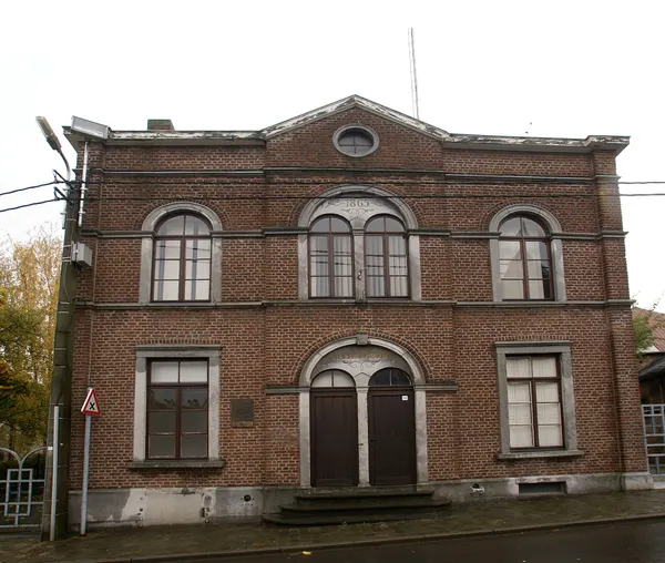 Andrimont (United Kingdom): Central square, former town hall