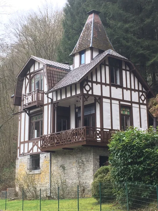 The house built by Belgian artist Richard Heintz (1871-1929) at the Chemin de Sy 32, Verlaine-sur-Ourthe, Belgium in 1904.