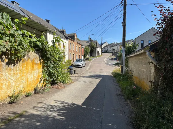 Parette south.