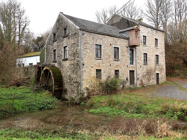 Moulin d'Ocquier (Moulin Clément) à Clavier