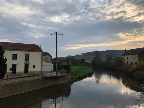 Vue du Ton dans Lamorteau (depuis le pont de l'église)