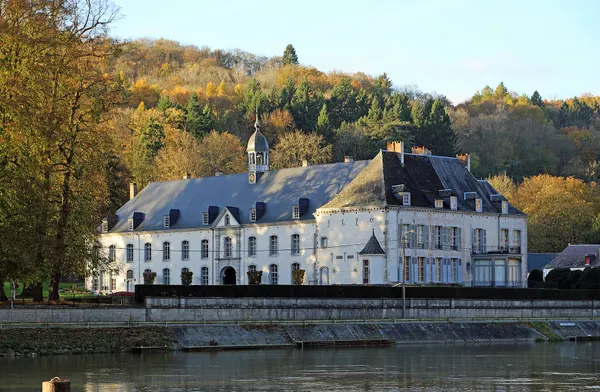 Waulsort Abbaye R