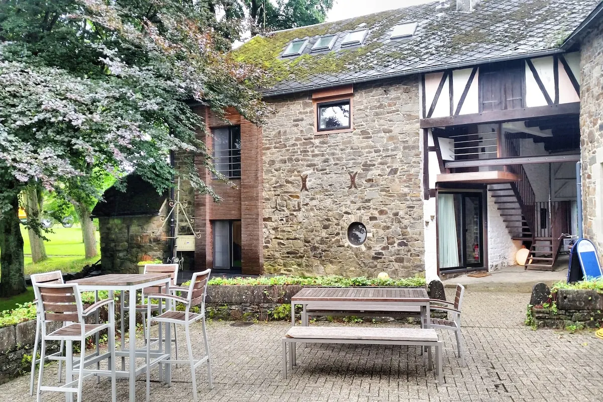 Koetshuis Appartement in Robertville